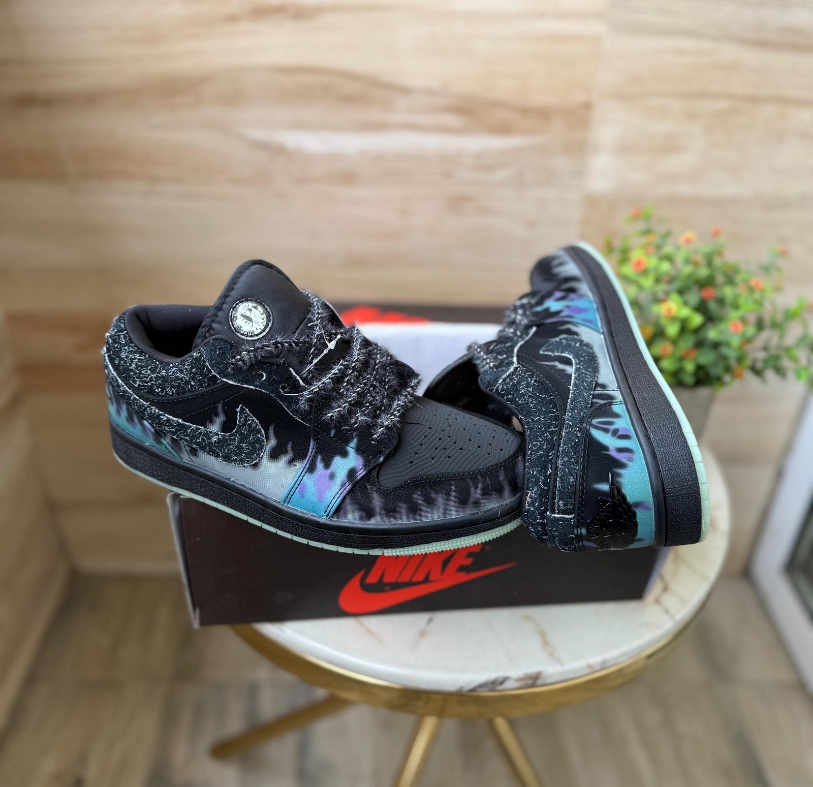 Low Halloween Black Cat Sneakers