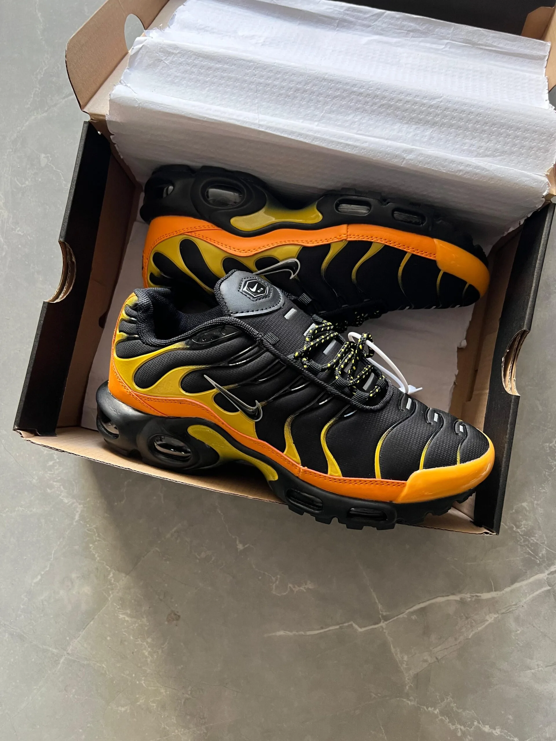 Airmax Tn Grey Sneakers On Sale 6 Colors
