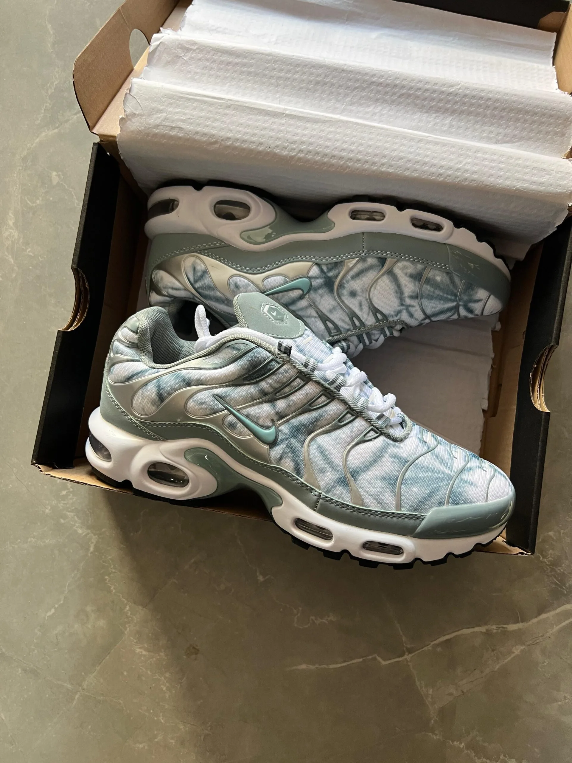 Airmax Tn Grey Sneakers On Sale 6 Colors