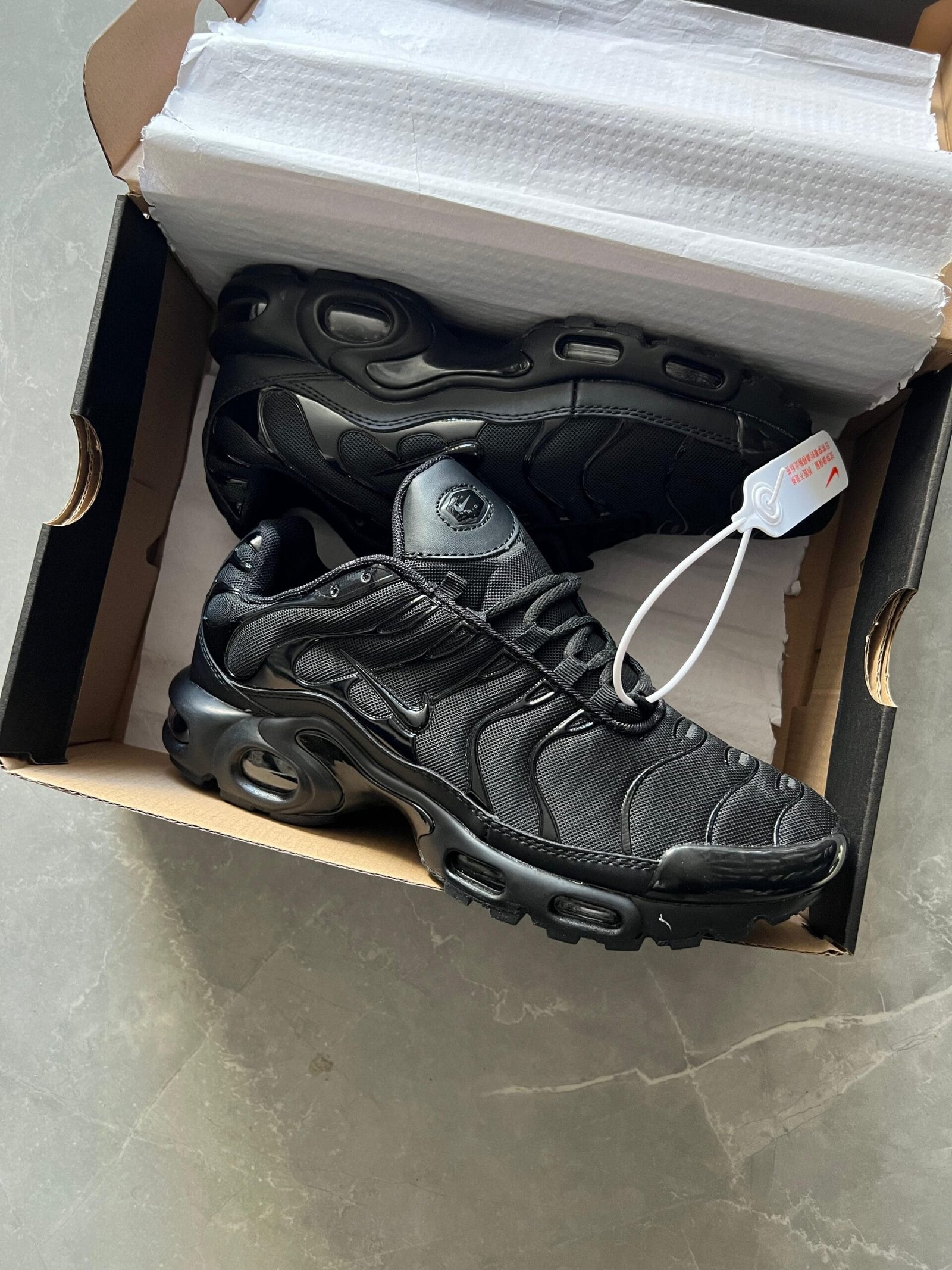 Airmax Tn Grey Sneakers On Sale 6 Colors