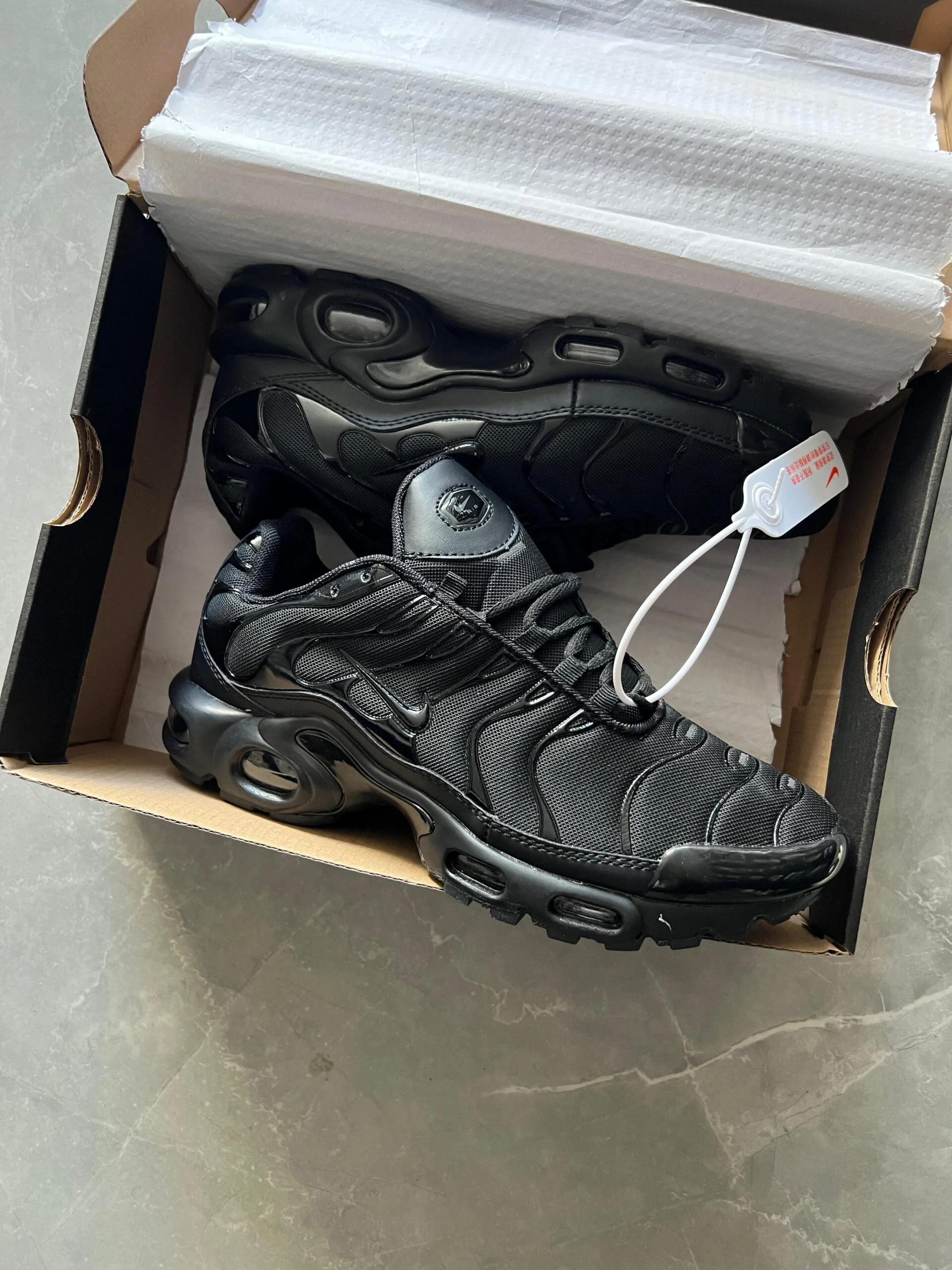 Airmax Tn Grey Sneakers On Sale 6 Colors