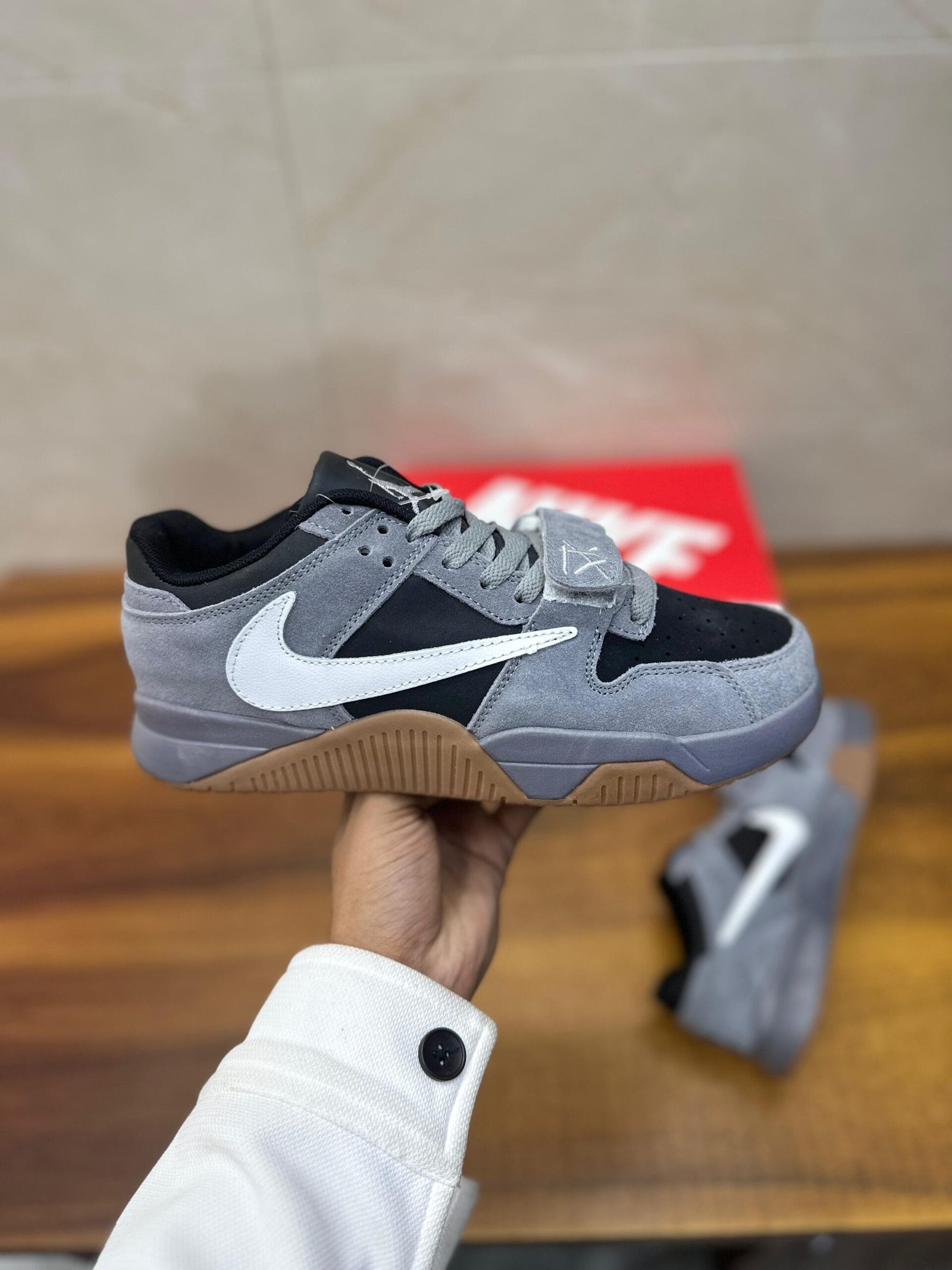 Jumpman Jack Tr Travis Scott Grey Sneakers