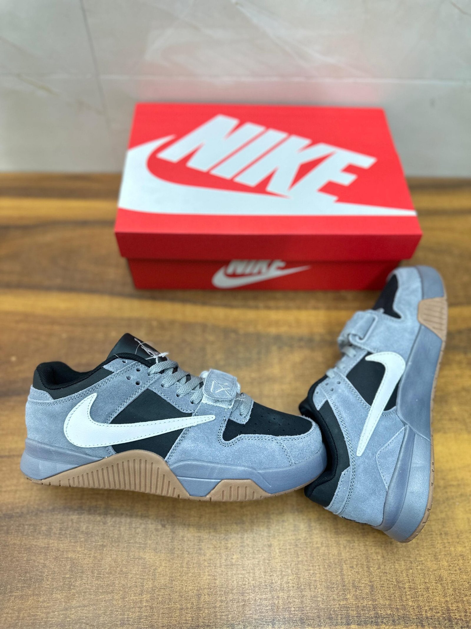 Jumpman Jack Tr Travis Scott Grey Sneakers