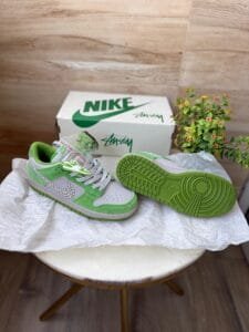 Sb Dunk Chlorophyll 2025 Sneakers