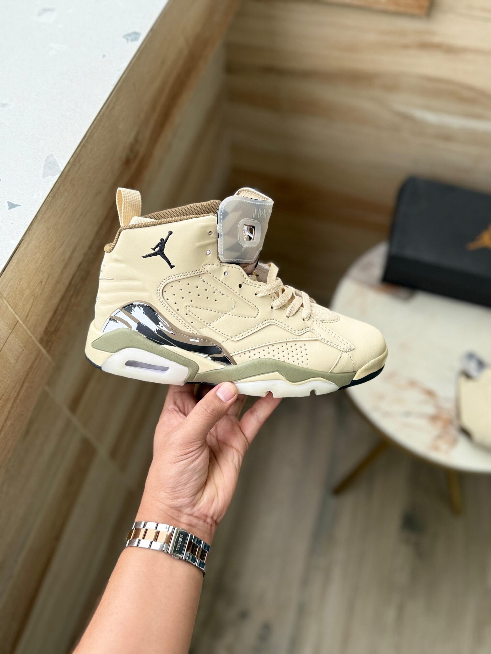Retro 6 Jumpman Mvp Brown Sneakers