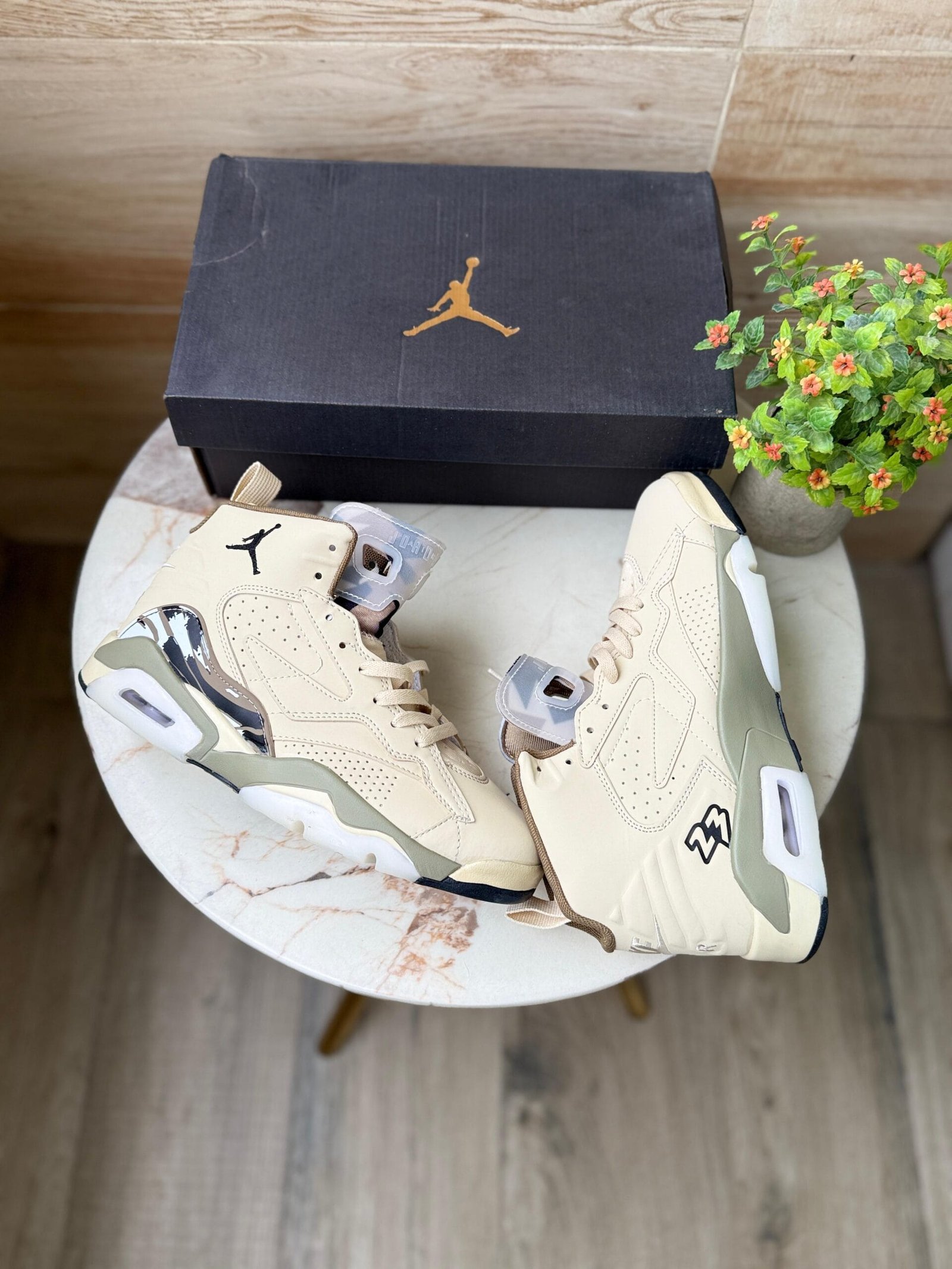 Retro 6 Jumpman Mvp Brown Sneakers