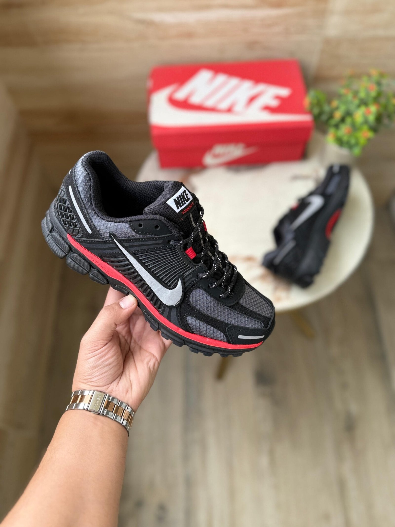 Zoom Vomero Bred Spider-man Sneakers