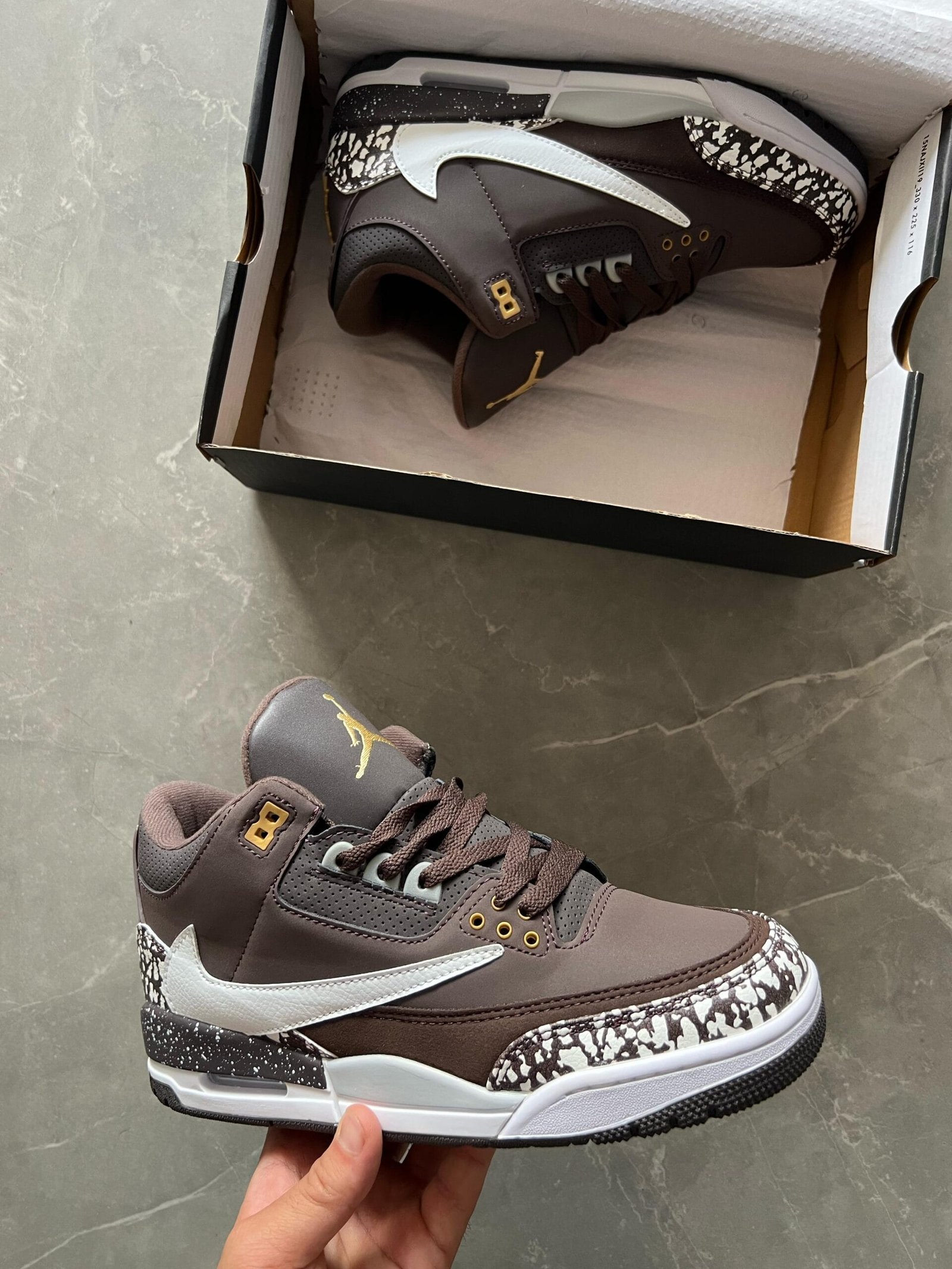 Imported Retro 3 Travis Scott Sneakers 2 Colours (2)