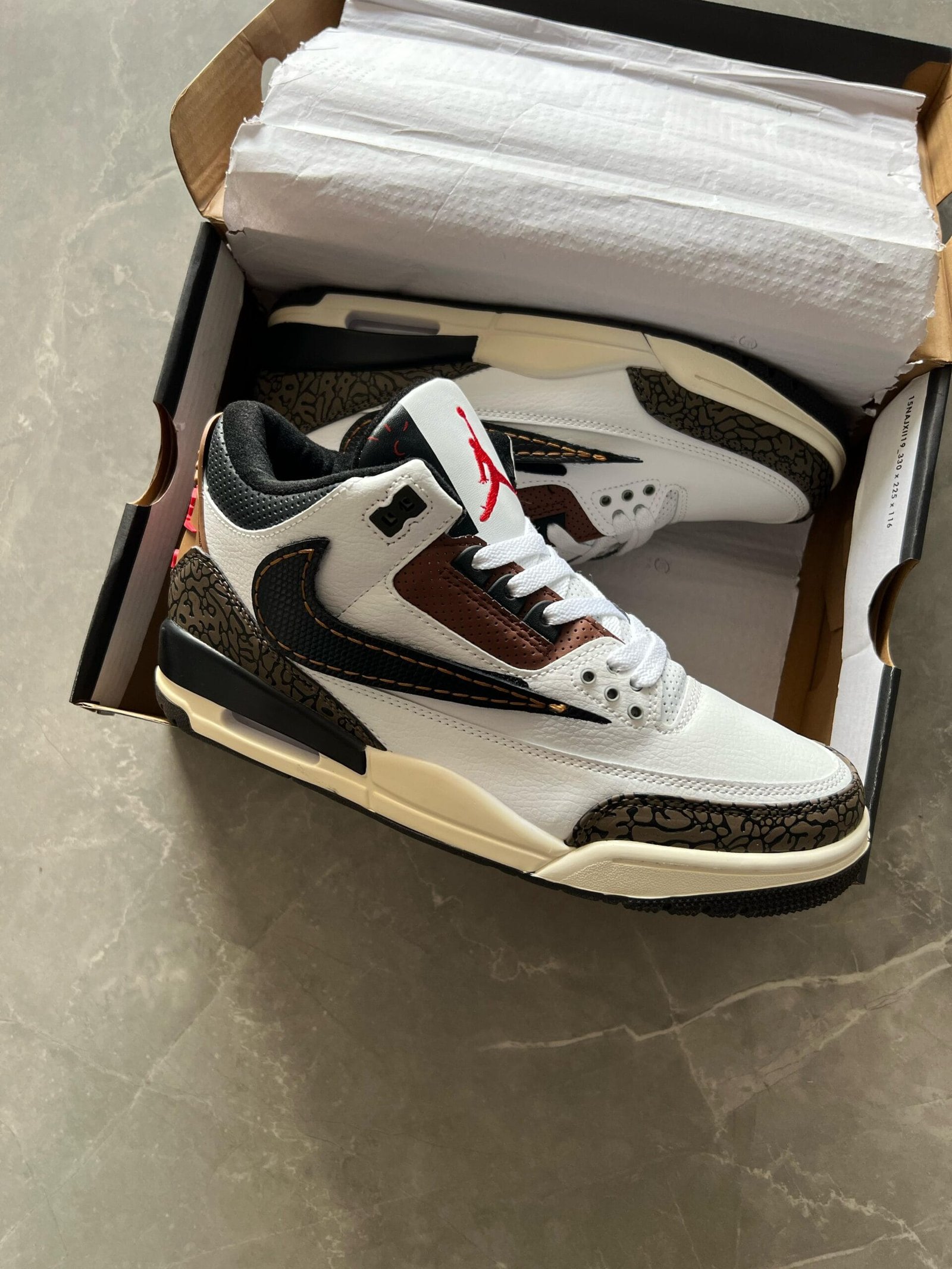Imported Retro 3 Travis Scott Sneakers 2 Colours (3)