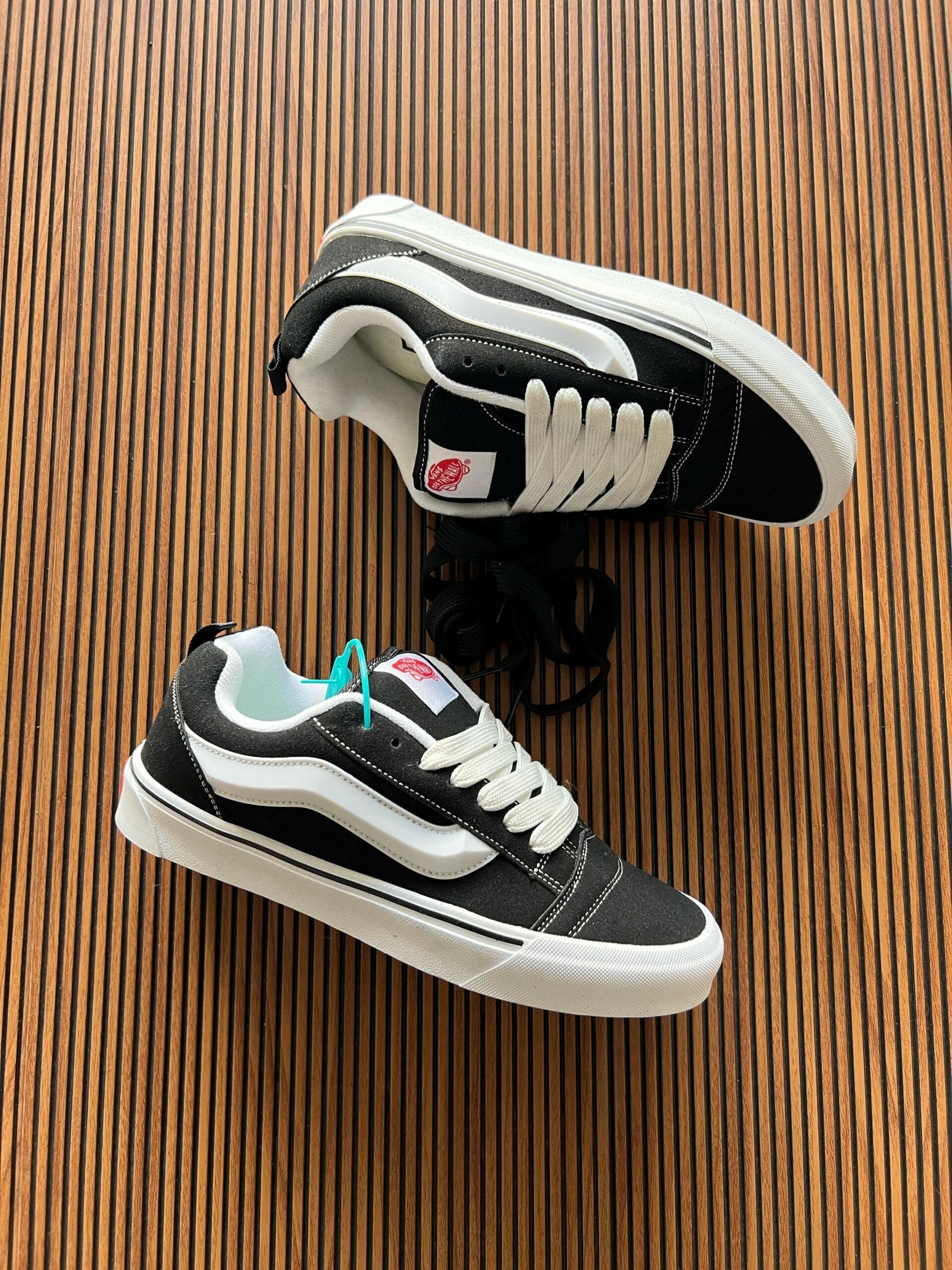 Off The Wall Sneakers On Sale For Boys (2)