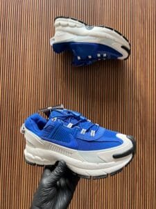 Zoom Vomero Roam Sneakers On Sale 2 Colors (1)