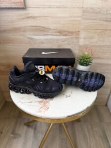 Dn8 Black Crimson Sneakers For Boys (1)