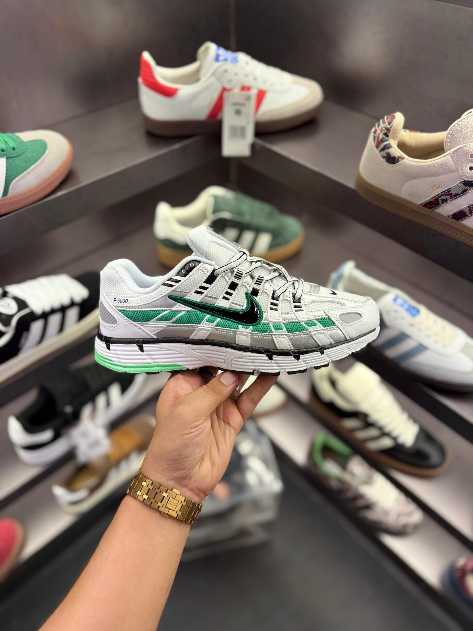 P-6000 Trainer Metallic Green Sneakers (2)