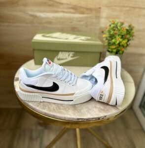 Court Legacy Lift Basic Sneakers For Girls (4)