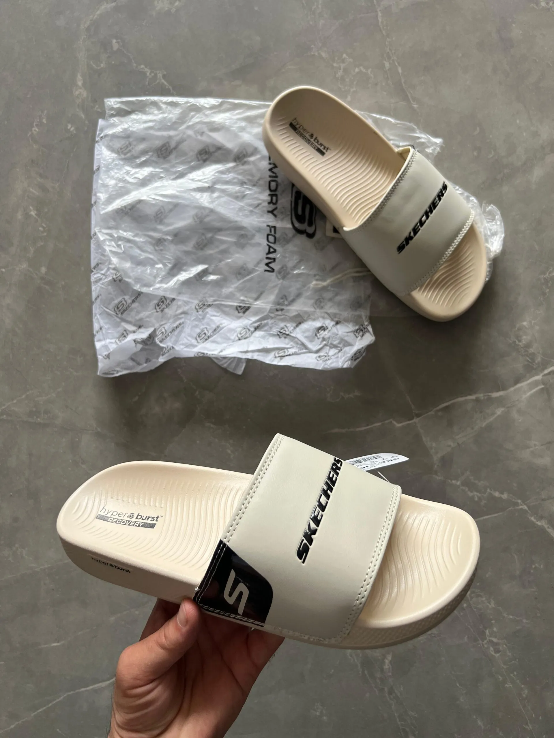 Premium Imported Slides 4 Colours On Sale (4)