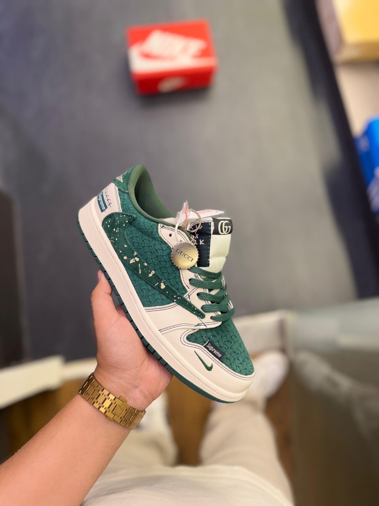 Retro 1 Reverse Green Sneakers On Sale (1)