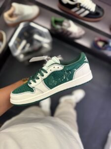 Retro 1 Reverse Green Sneakers On Sale (3)