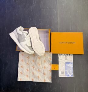 Run Away White Sneaker Sneakers In Stock (1)