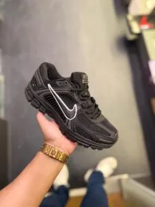 Vomero Summit Black Anthracite Sneakers (4)