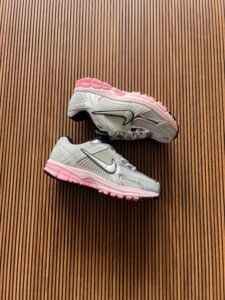 Zoom Vomero 5 Sneakers For Girls (2)