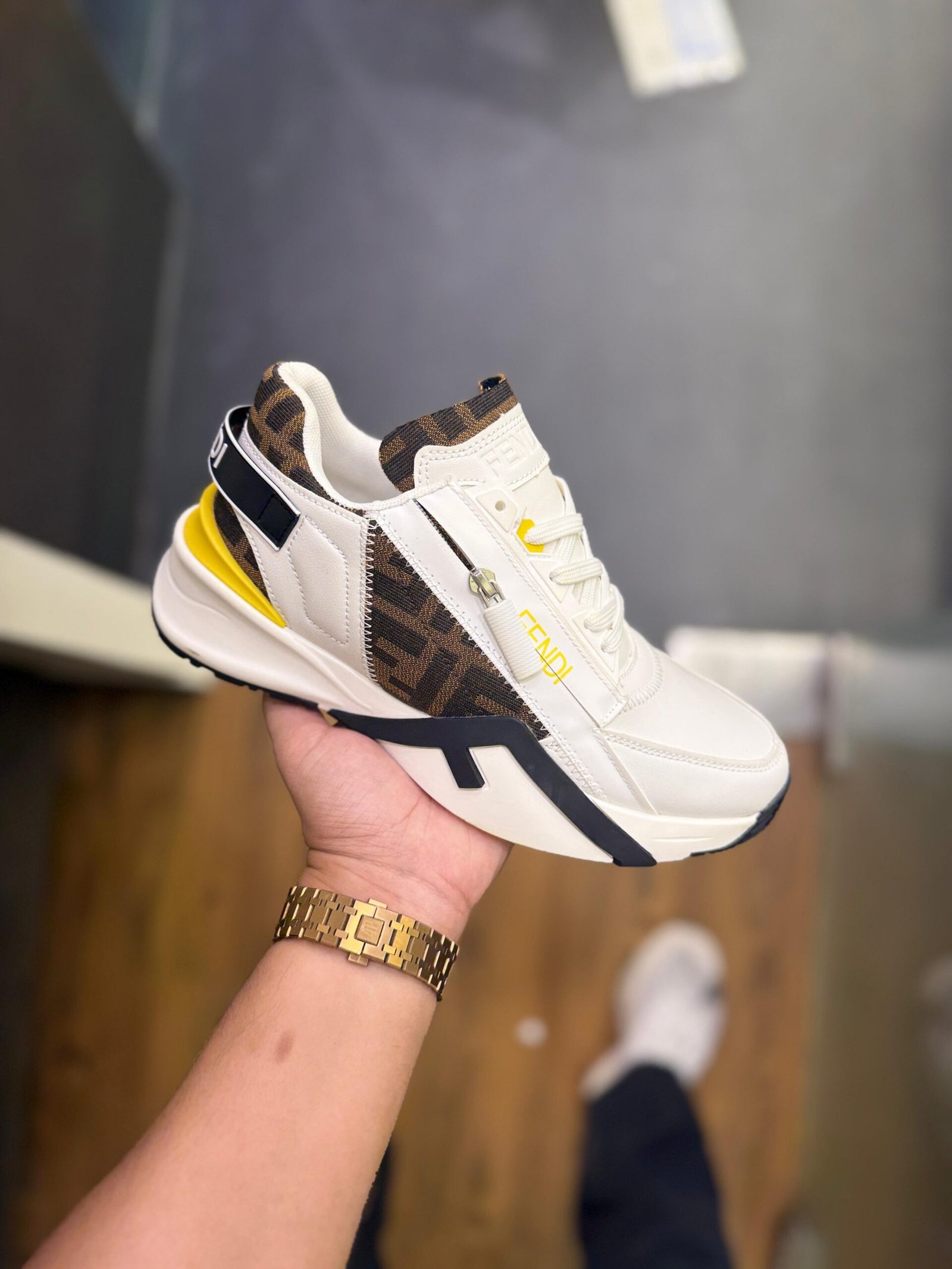Breathable & Lightweight Walking Shoes Online (1)