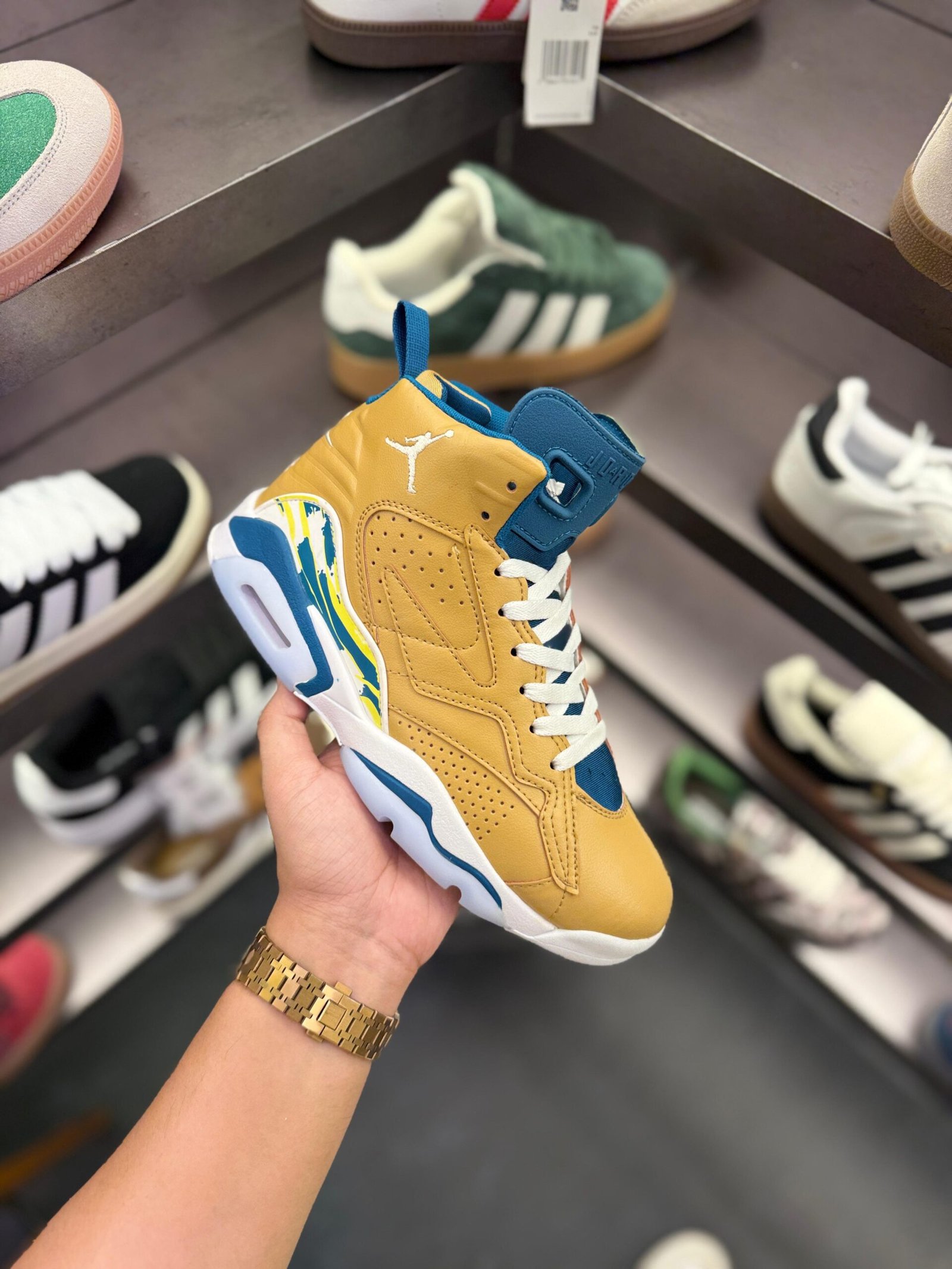 Retro 6 Jumpman Mvp Yellow Sneakers In Stock (3)