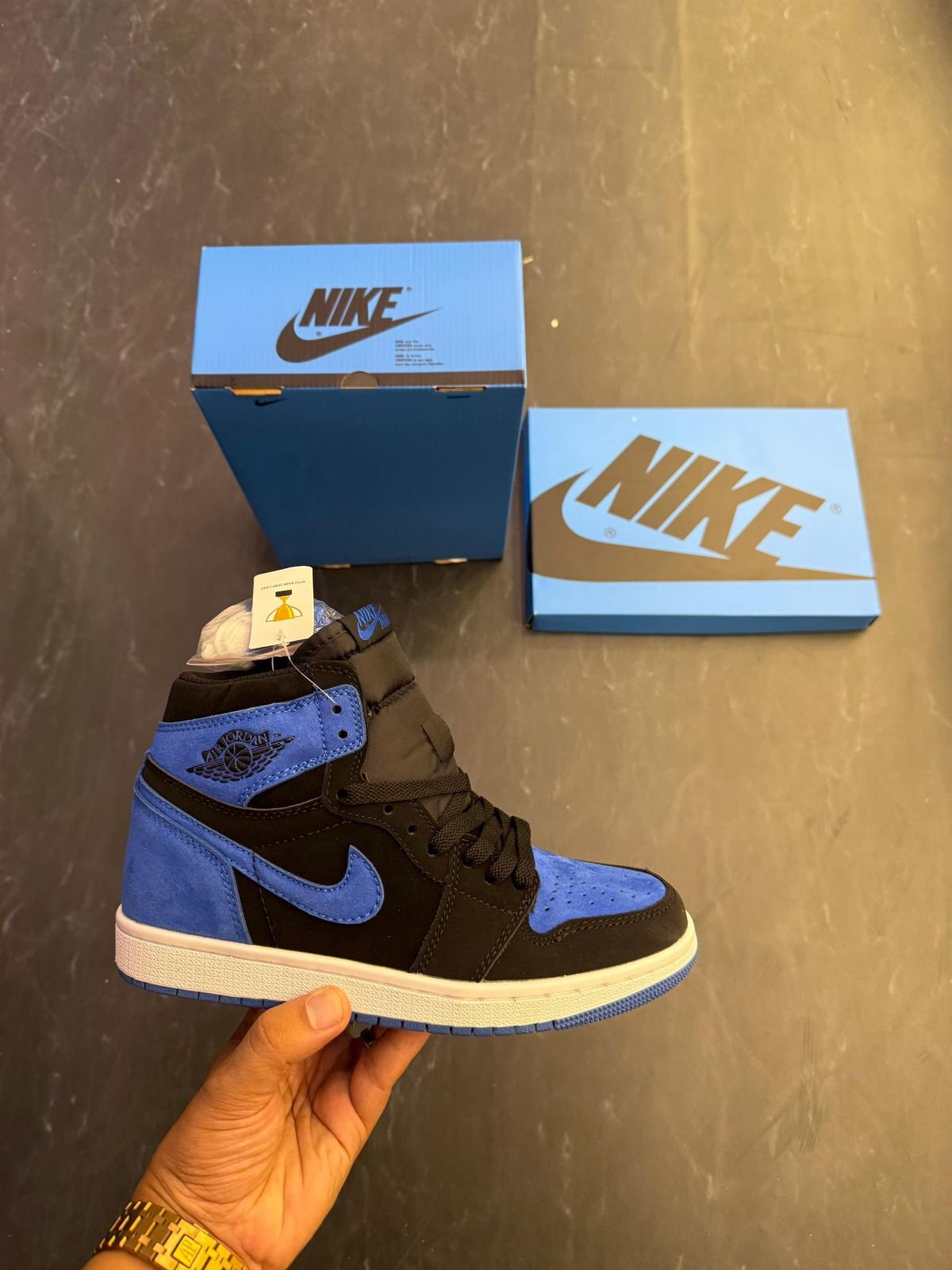 Signature Retro 1 High Royal Reimagined Suede Leather Sneakers (3)