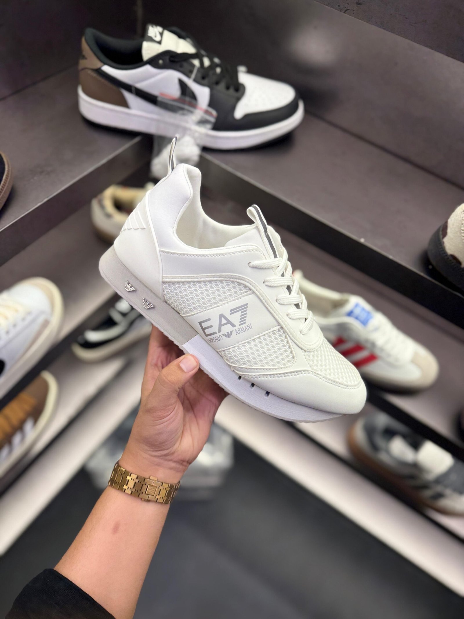 Ultra Luxury White Designer Sneakers – Premium Collection (4)