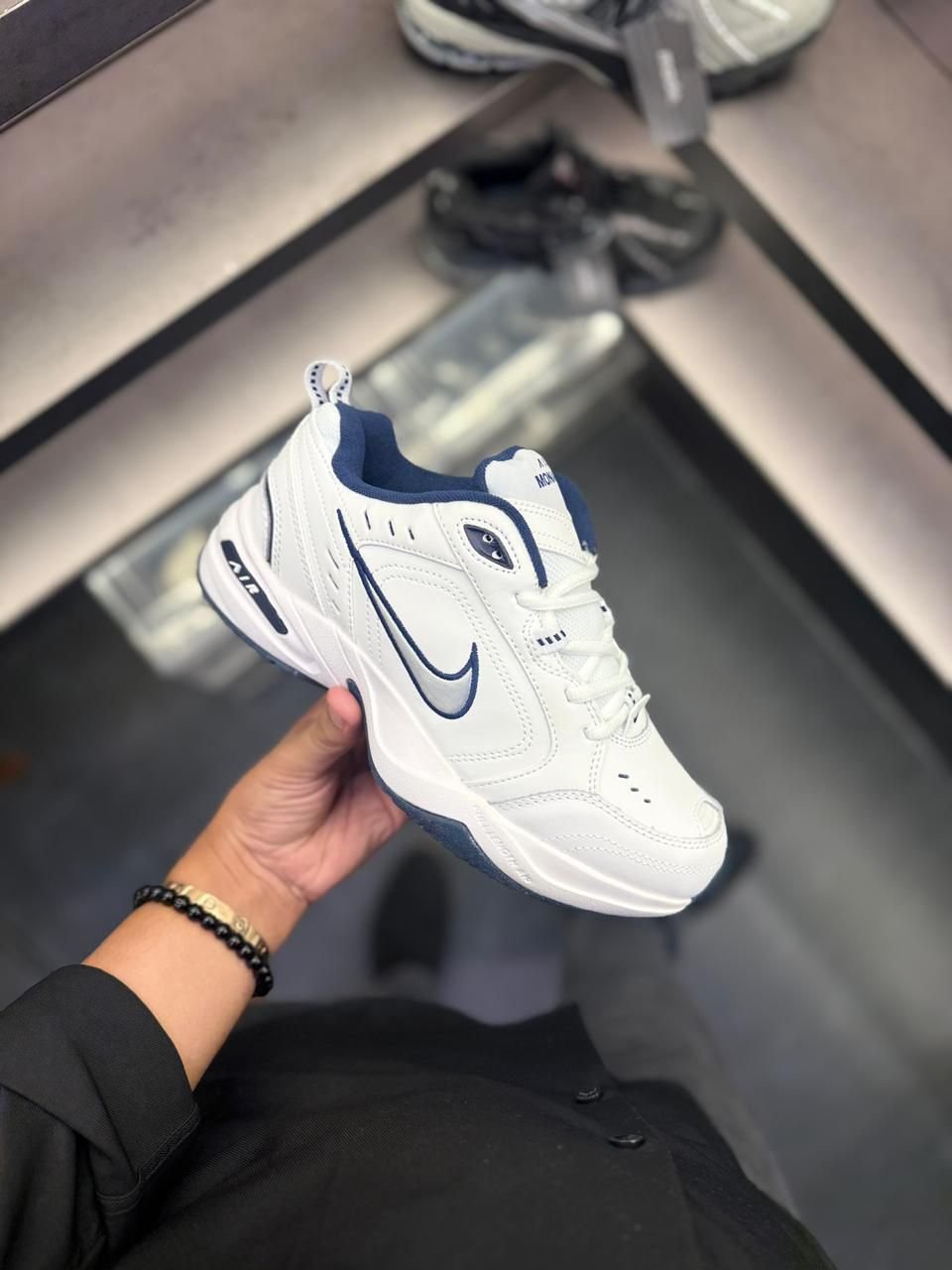 Air Monarch IV Snow Day Sneakers Boys Winter-Ready Shoes (1)