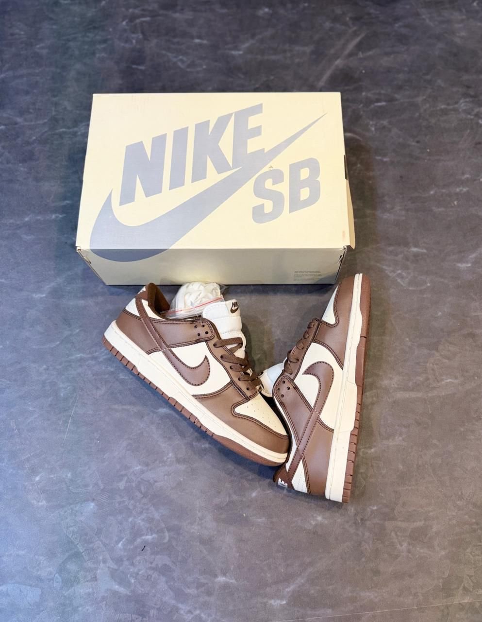 Cacao Wow Low-Top SB Dunk Sneakers – Street Style Skate Shoes Cacao Wow Low-Top SB Dunk Sneakers – Street Style Skate Shoes