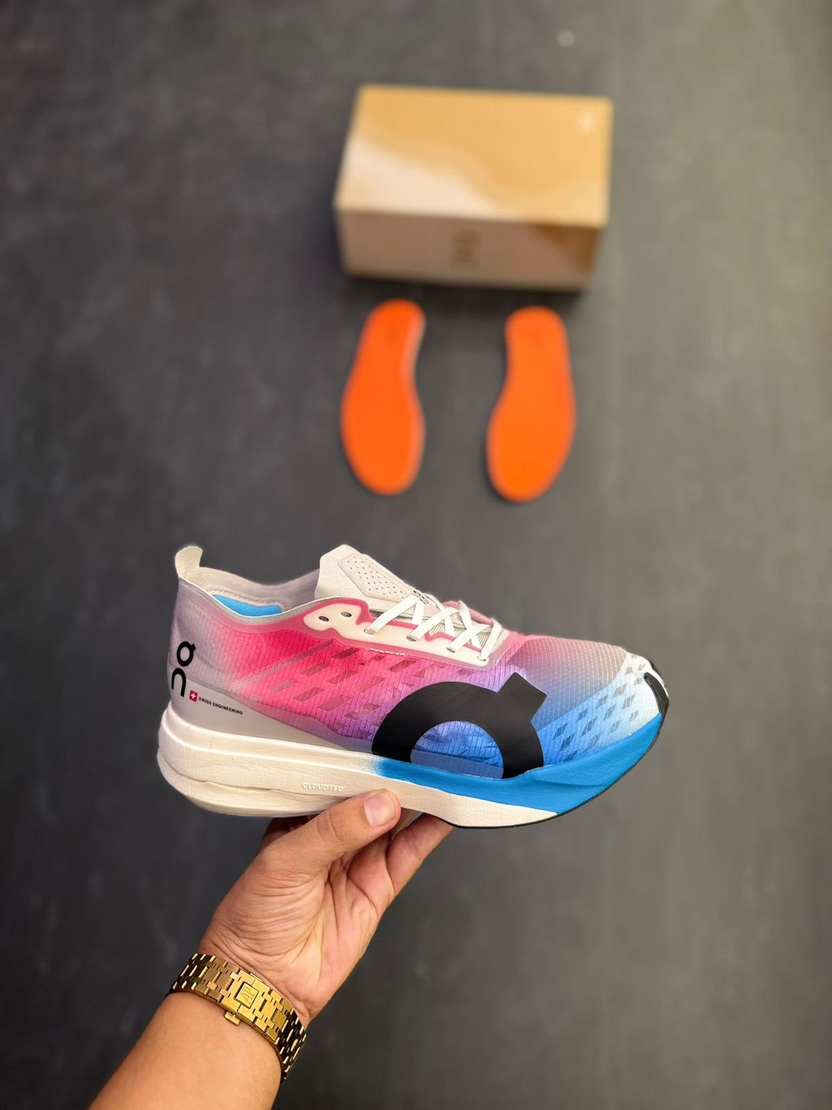 CloudBoom Strike Lightweight Running Sneakers (1)