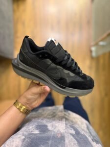 Full Black VaporWaffle x Sacai Sneakers (2)