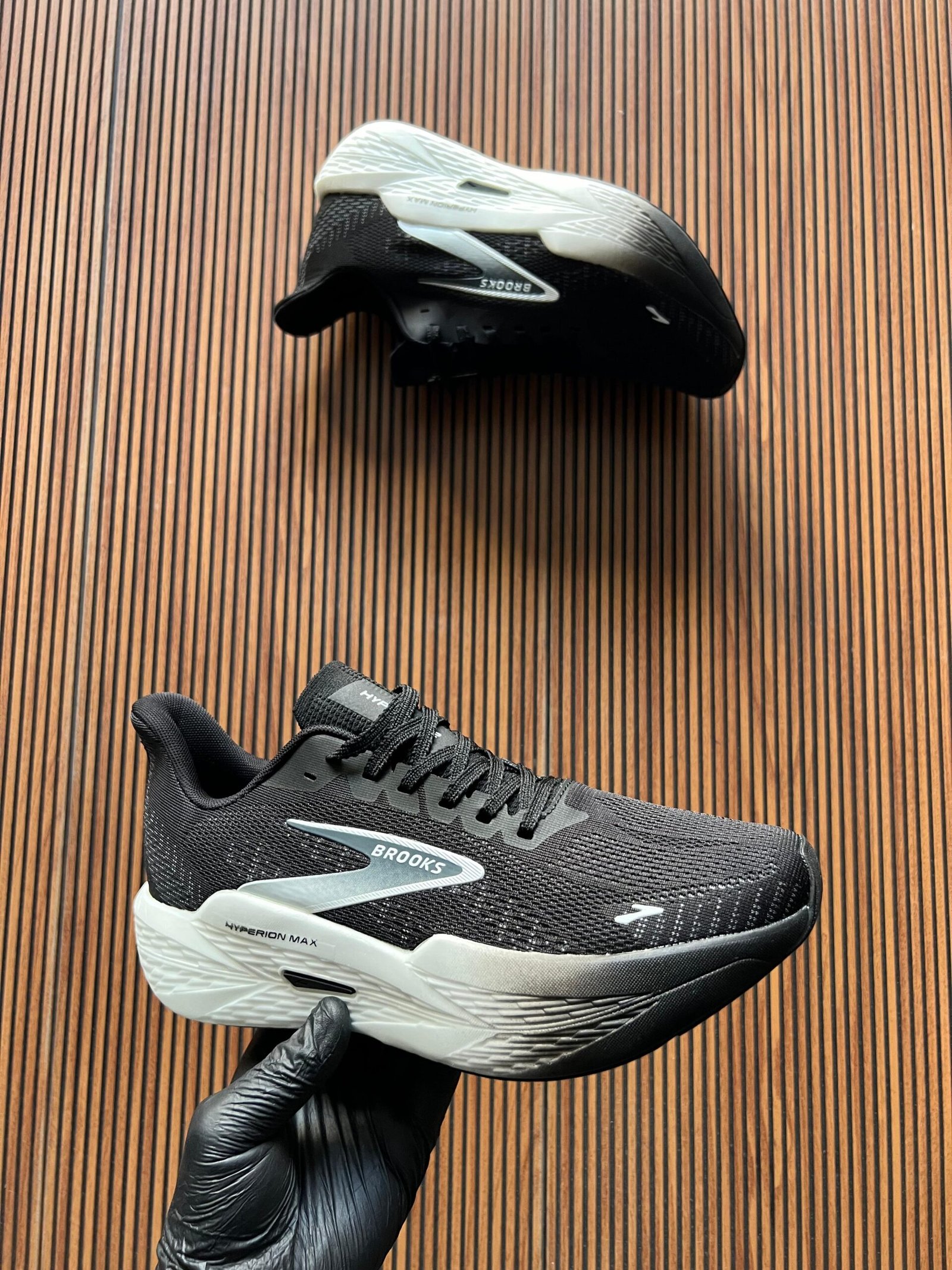 Hyperion Max 2 Running Shoes Lightweight Premium Trainers (2) Hyperion Max 2 Running Shoes Lightweight Premium Trainers (2)