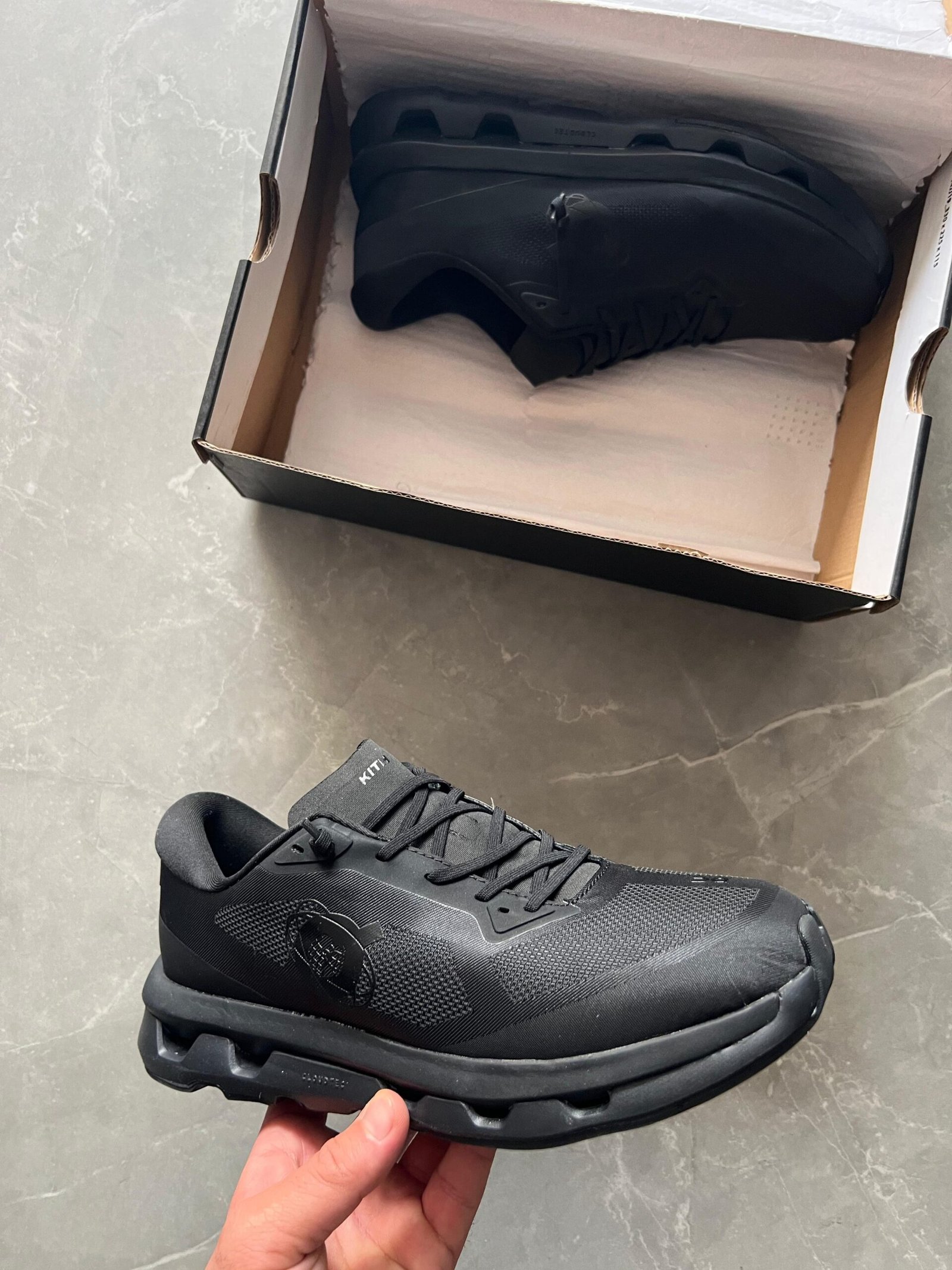 Lightweight Kith-Inspired Sneakers – Men’s Trendy Shoes, 4 Colors (3) Lightweight Kith-Inspired Sneakers – Men’s Trendy Shoes, 4 Colors (3)