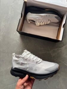 Premium Trail Running Sneakers – Boys’ Zegama Adventure Shoes (3)