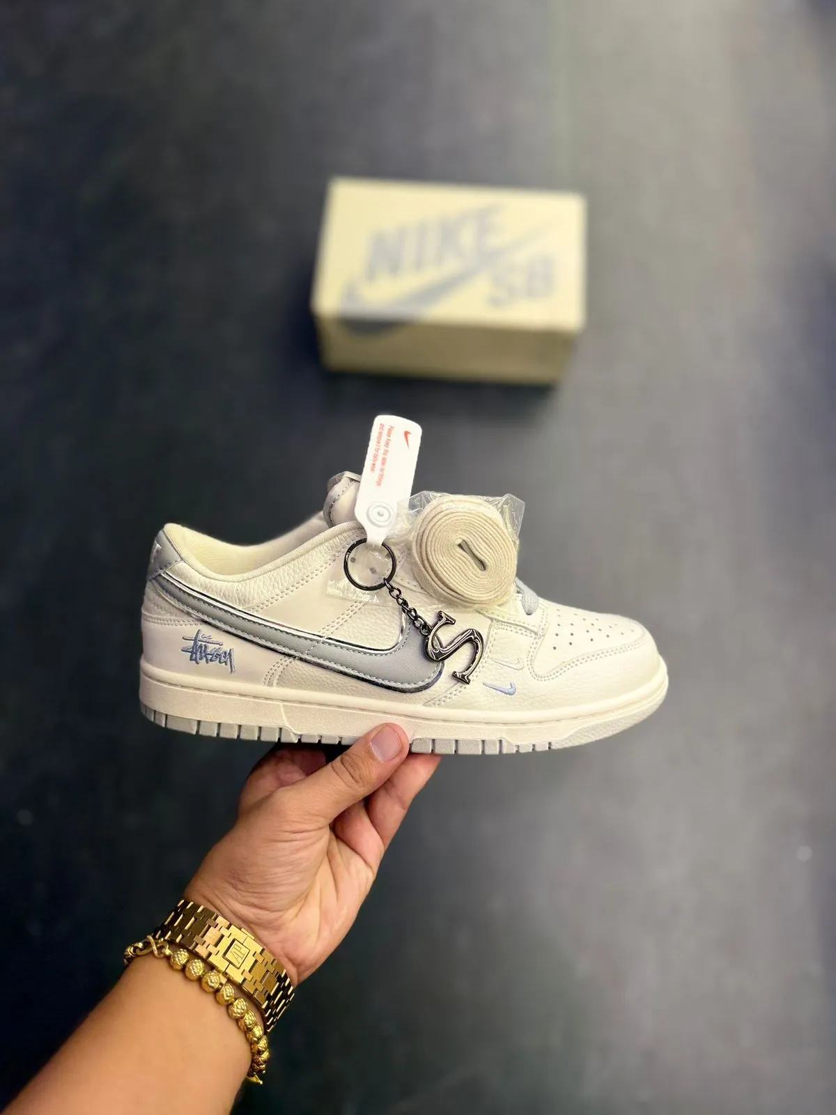 SB Dunk 2025 S Keychain Sneakers – OG Grey Edition (3)