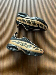 Signature Airmax SNDR Canyon Sneakers for Boys – 4 Color Options (7)