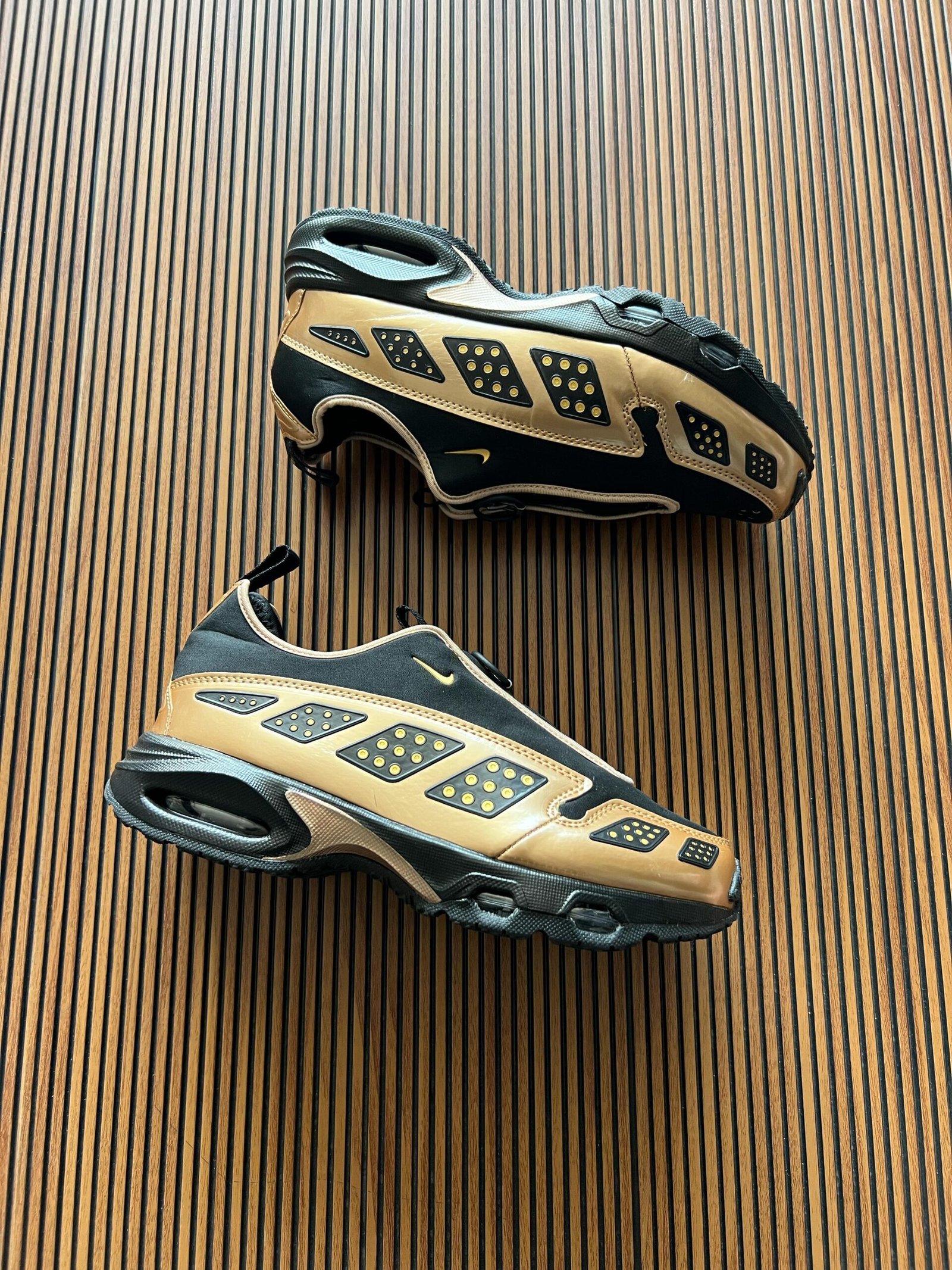 Signature Airmax SNDR Canyon Sneakers for Boys – 4 Color Options (7) Signature Airmax SNDR Canyon Sneakers for Boys – 4 Color Options (7)