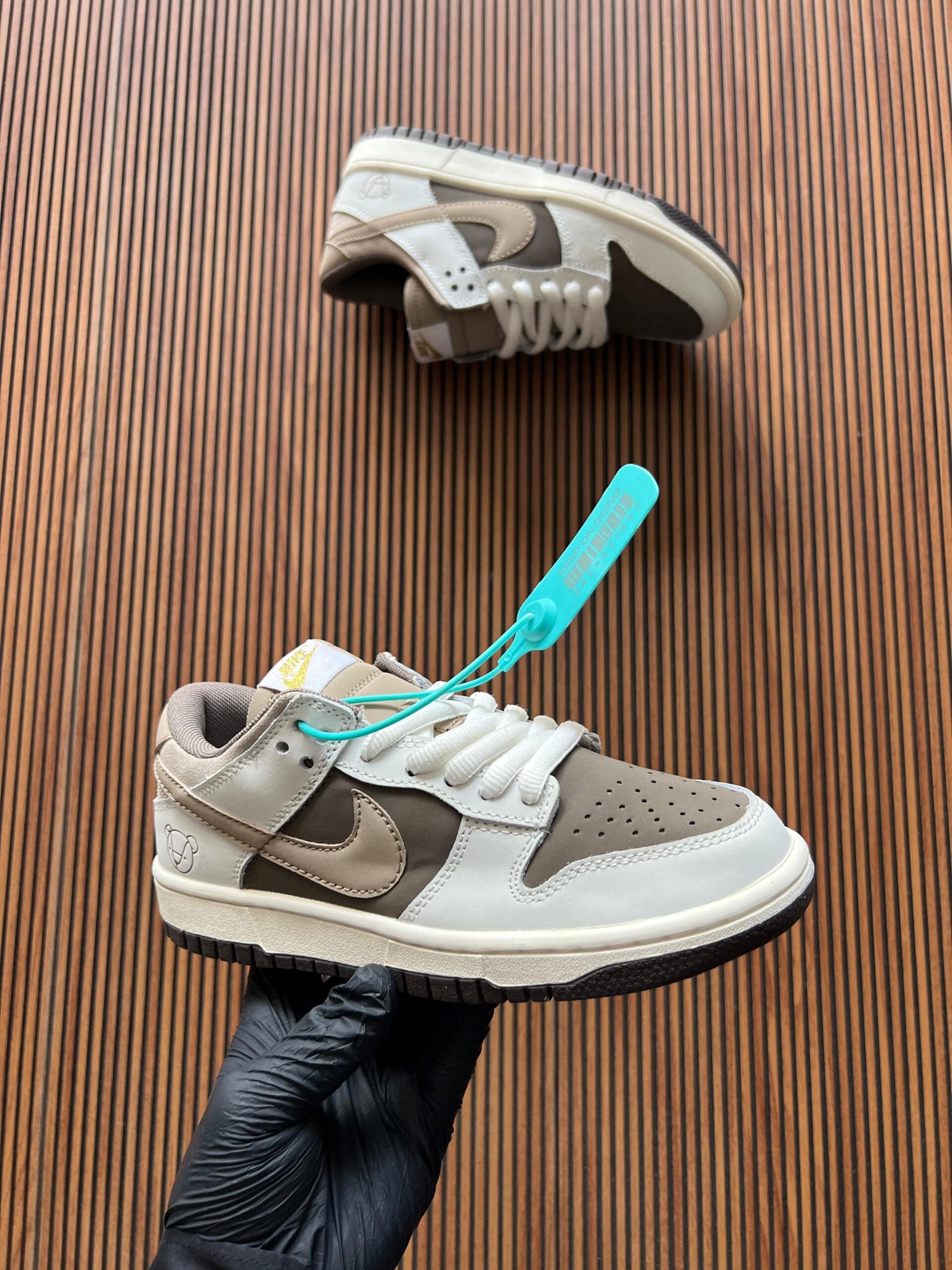 Signature SB Dunk Full Leather Sneakers for Girls – 4 Color Options (4)