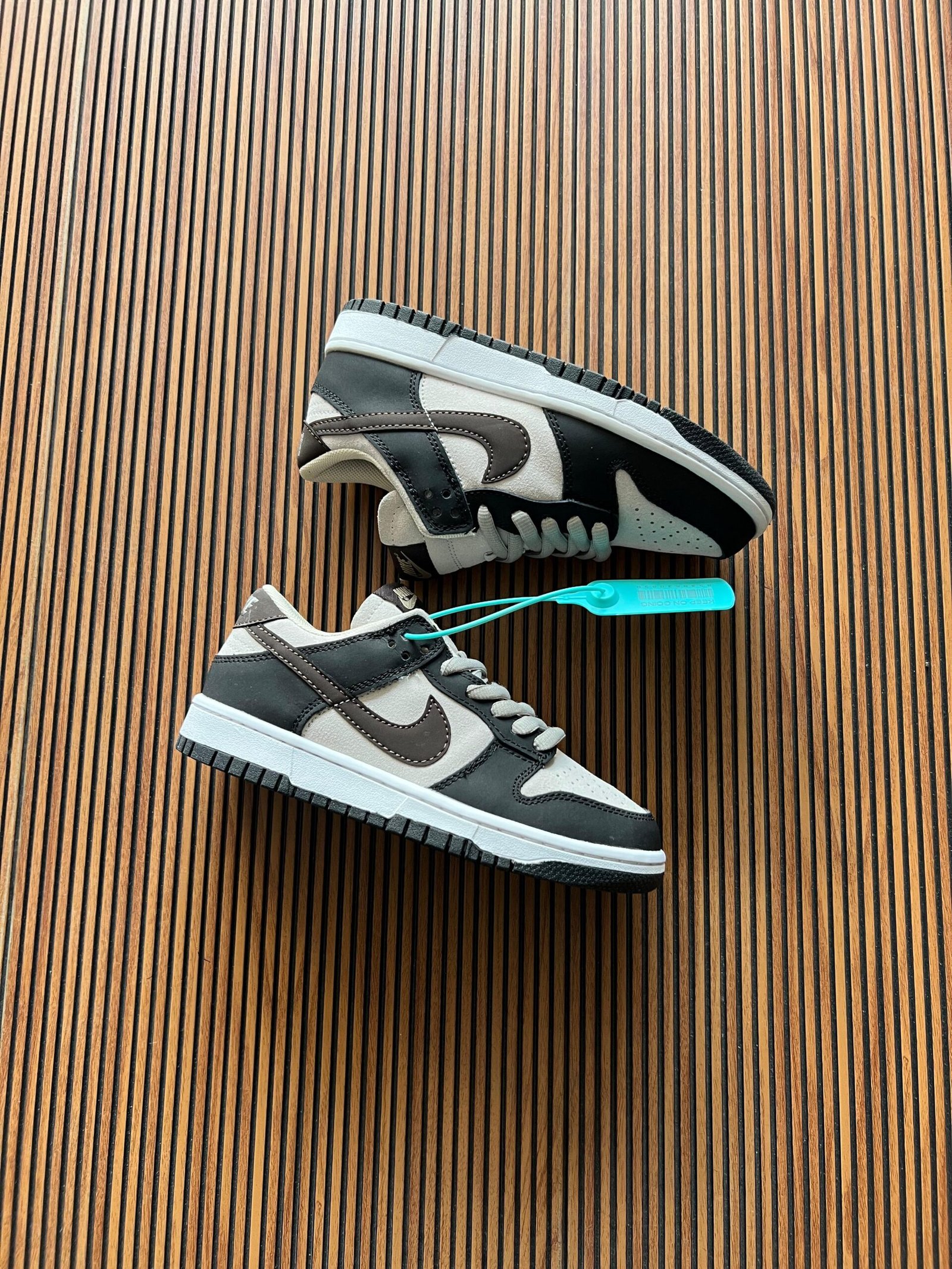 Signature SB Dunk Full Leather Sneakers for Girls – 4 Color Options (5)