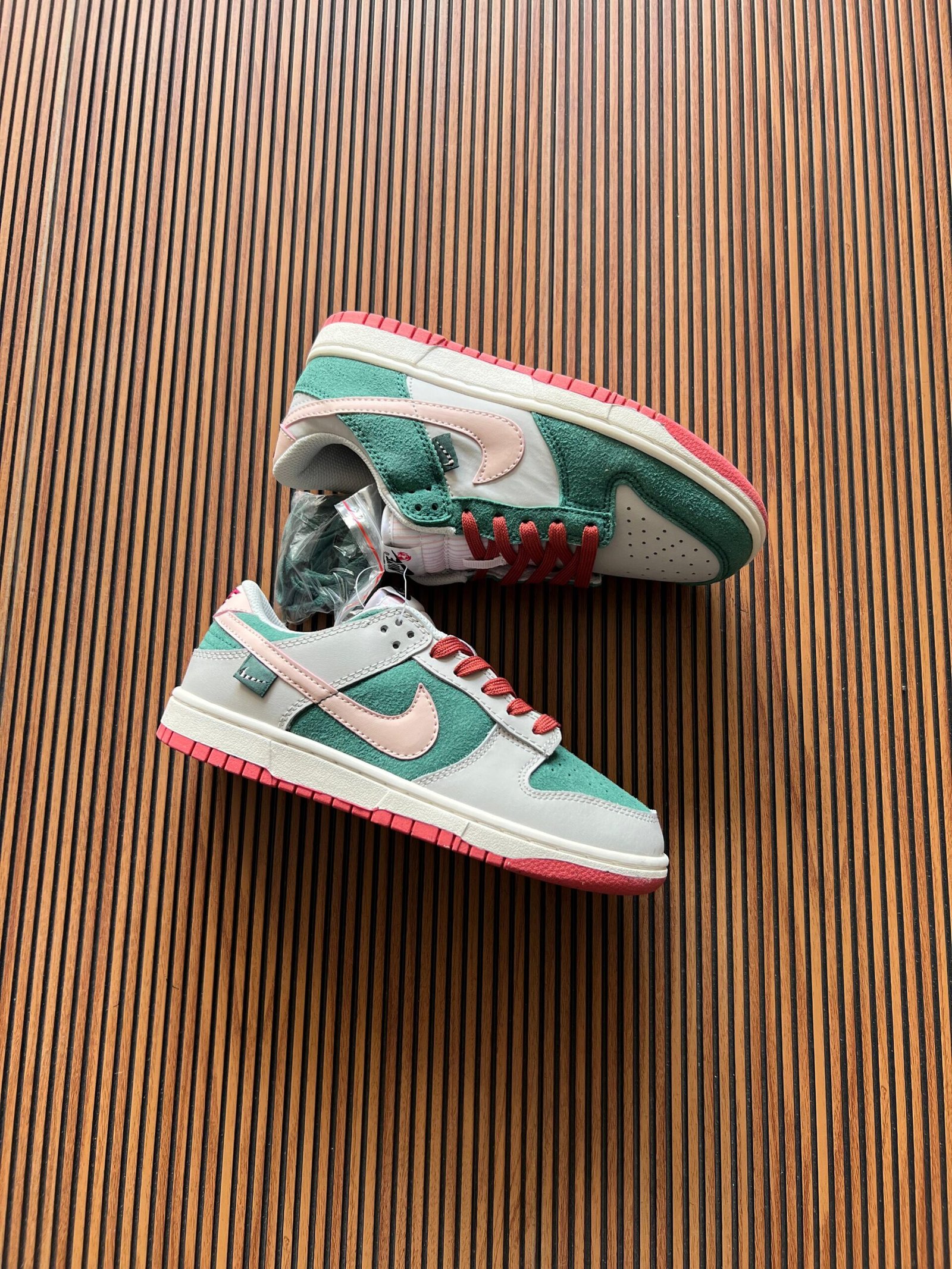 Signature SB Dunk Full Leather Sneakers for Girls – 4 Color Options (6)