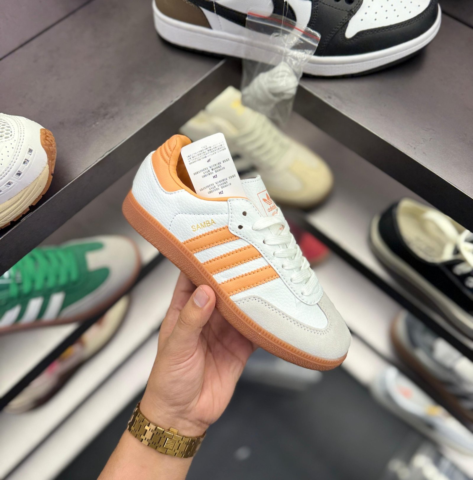 Signature Samba Wonder Clay Sneakers (2)