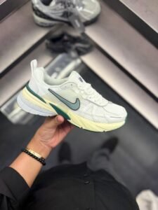 V2K White OG Running Shoes for Boys – Premium Comfort (1)