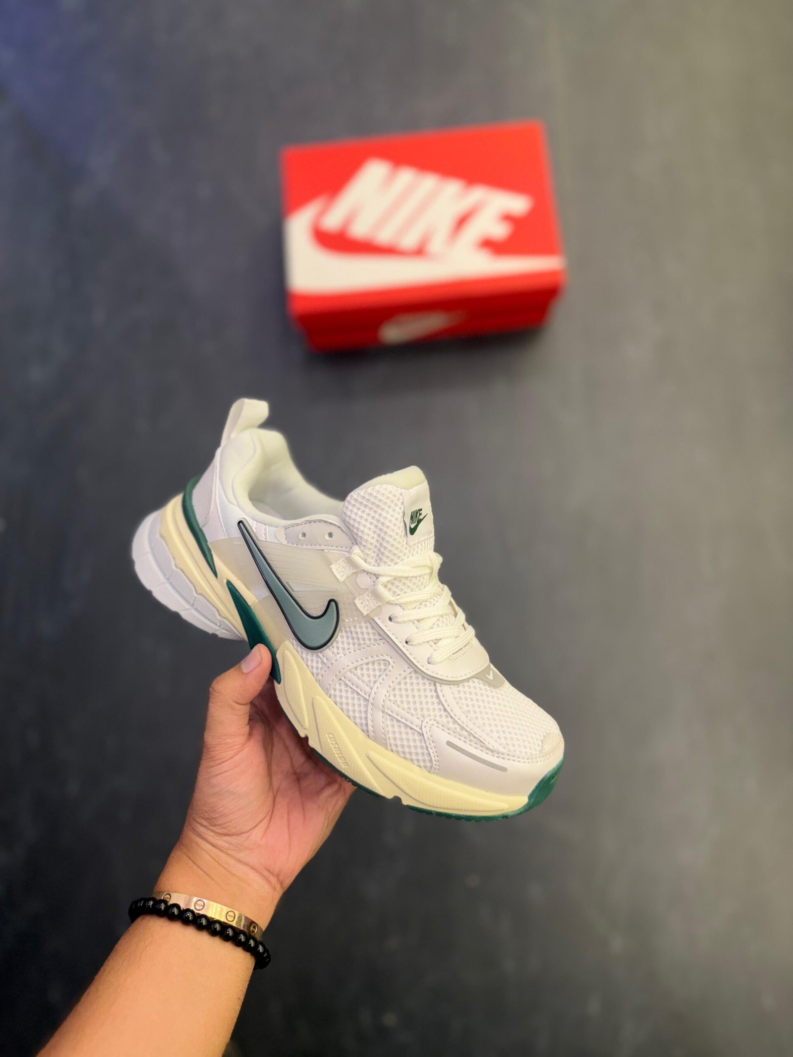 V2K White OG Running Shoes for Boys – Premium Comfort (2) V2K White OG Running Shoes for Boys – Premium Comfort (2)