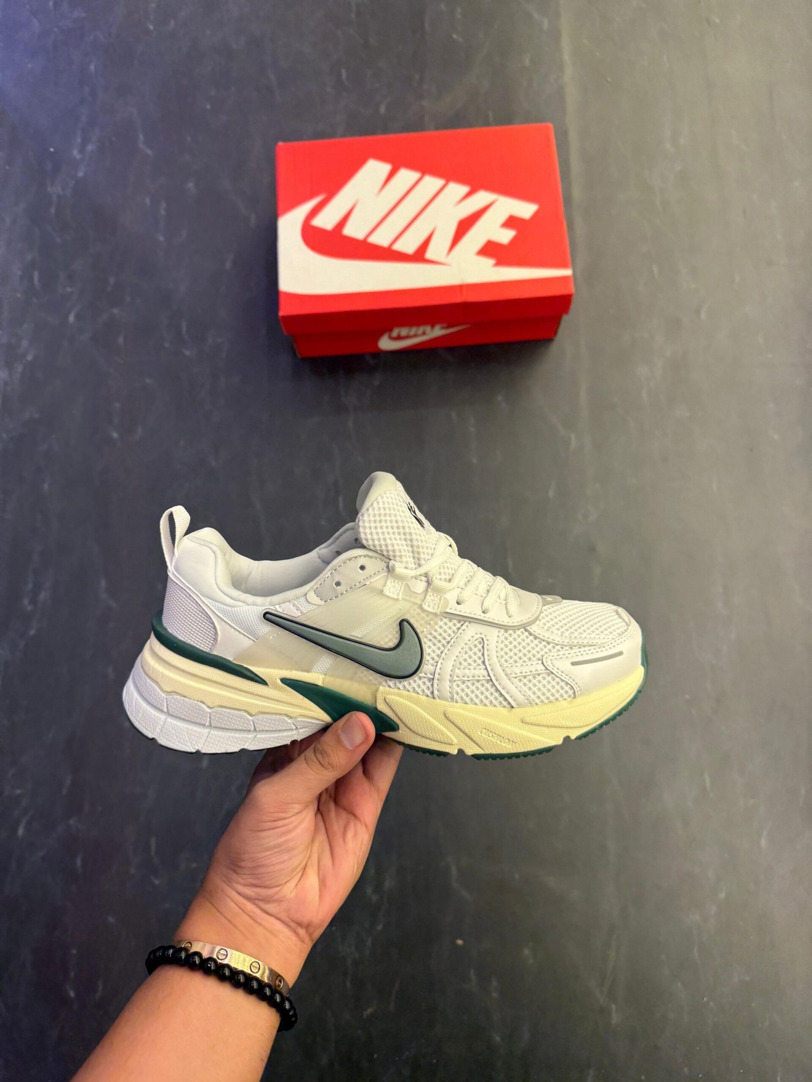 V2K White OG Running Shoes for Boys – Premium Comfort (4) V2K White OG Running Shoes for Boys – Premium Comfort (4)