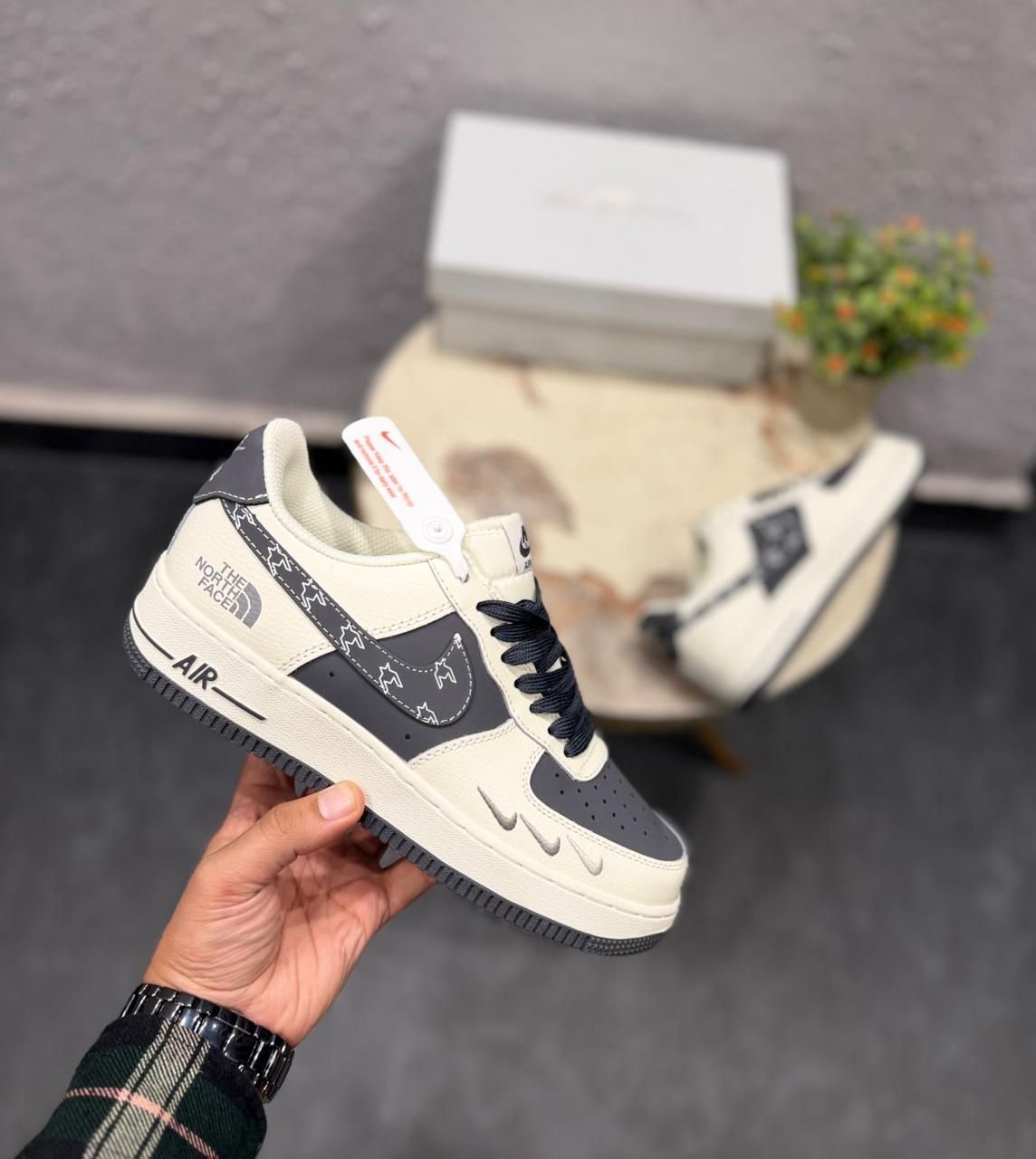 Air Force Custom Collaborative White Blue Sneakers (4)