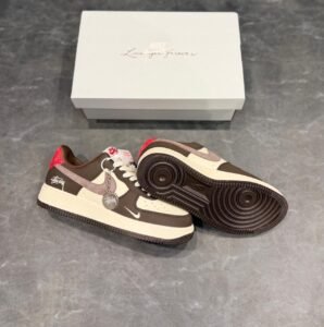 Air Force Low Collaborative Cacao Wow Red Sneakers 2025 (3)