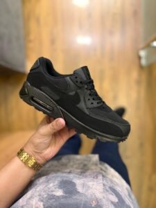 Air Max 90 Triple Black Low-Top Boys Sneakers (4)