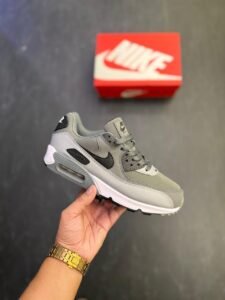 Lahar Escape Grey Airmax 90 Sneakers – Classic Runner Style Shoes