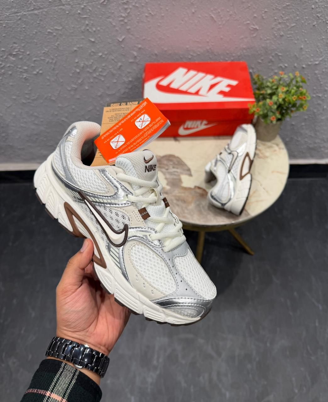 Performance V5 RNR Metallic Beige Sneakers (3)